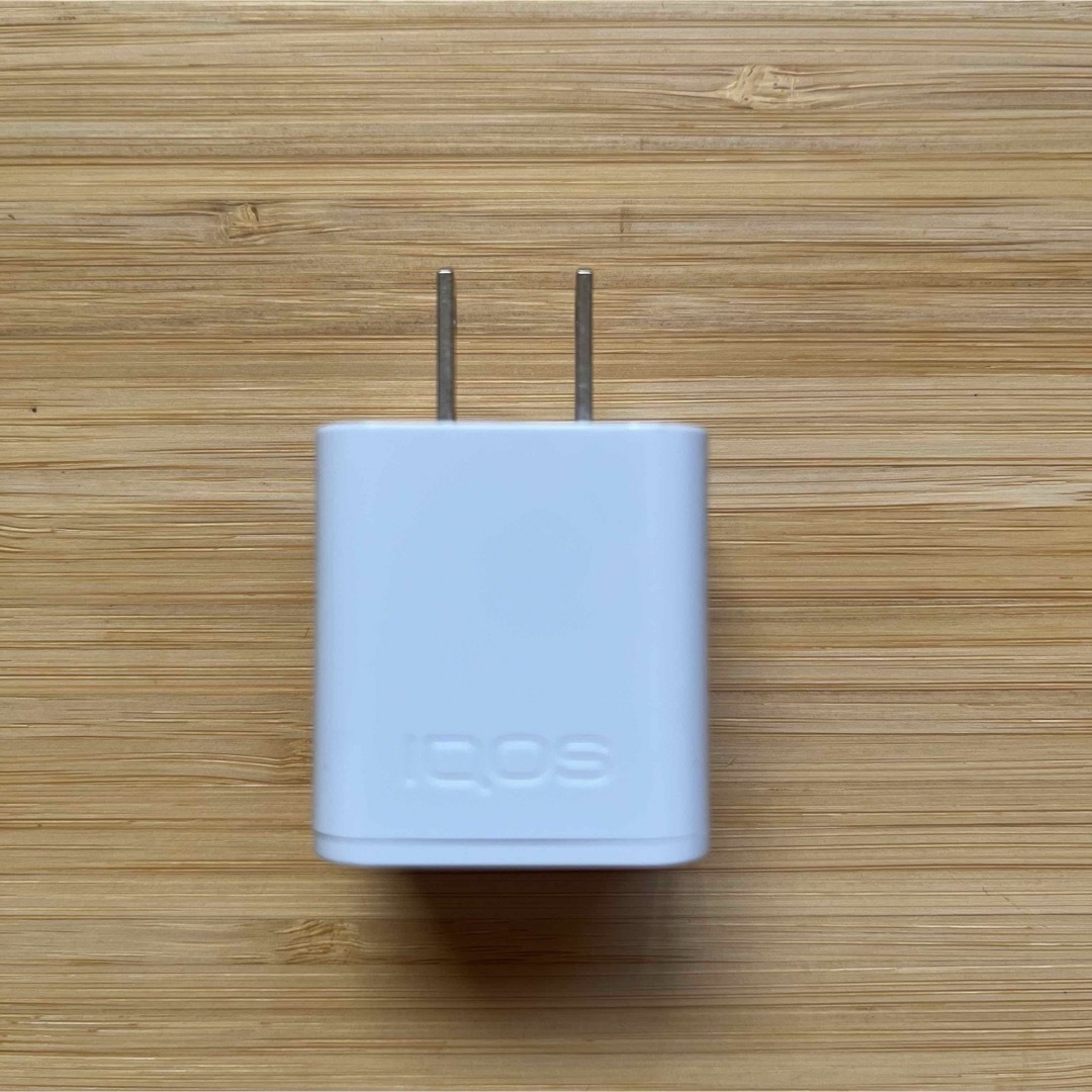 IQOS(アイコス)のiQOS 充電アダプター スマホ/家電/カメラのスマートフォン/携帯電話(バッテリー/充電器)の商品写真