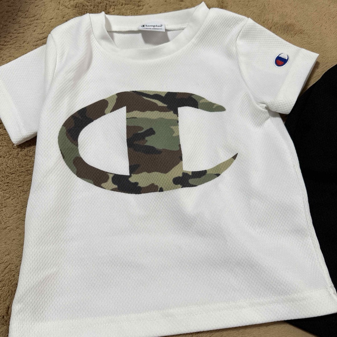 Champion(チャンピオン)のチャンピオン　ベビーキッズ　90 上下セット キッズ/ベビー/マタニティのキッズ服男の子用(90cm~)(Tシャツ/カットソー)の商品写真