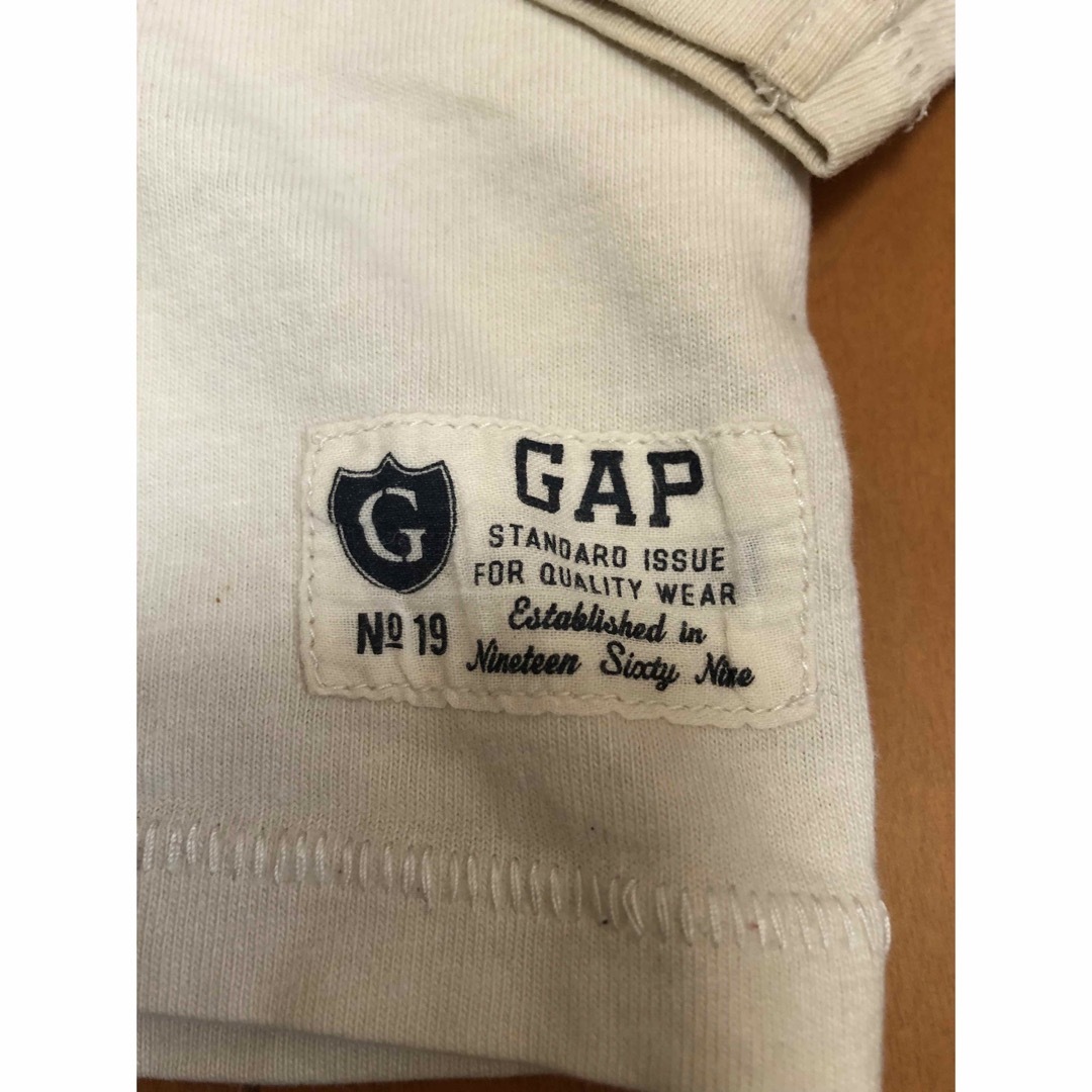babyGAP(ベビーギャップ)のbaby Gap ロンT キッズ/ベビー/マタニティのキッズ服男の子用(90cm~)(Tシャツ/カットソー)の商品写真