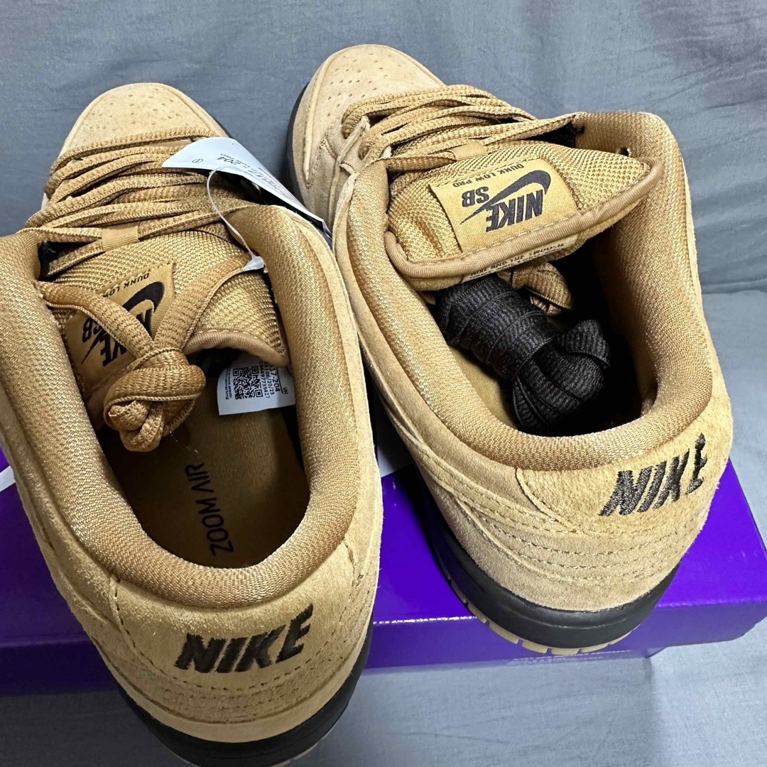 NIKE(ナイキ)の新品未使用 即日発送可 Nike SB Dunk Low Pro "Wheat" メンズの靴/シューズ(スニーカー)の商品写真