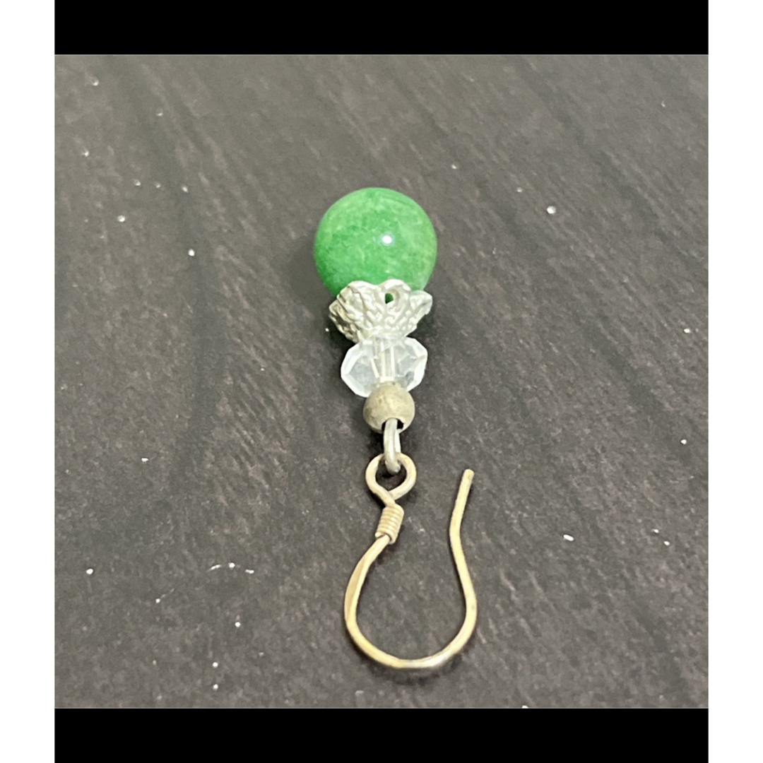 ピアス＊片耳用＊翡翠＊天然石＊オシャレ＊パワーストーン レディースのアクセサリー(ピアス)の商品写真