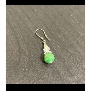 ピアス＊片耳用＊翡翠＊天然石＊オシャレ＊パワーストーン(ピアス)