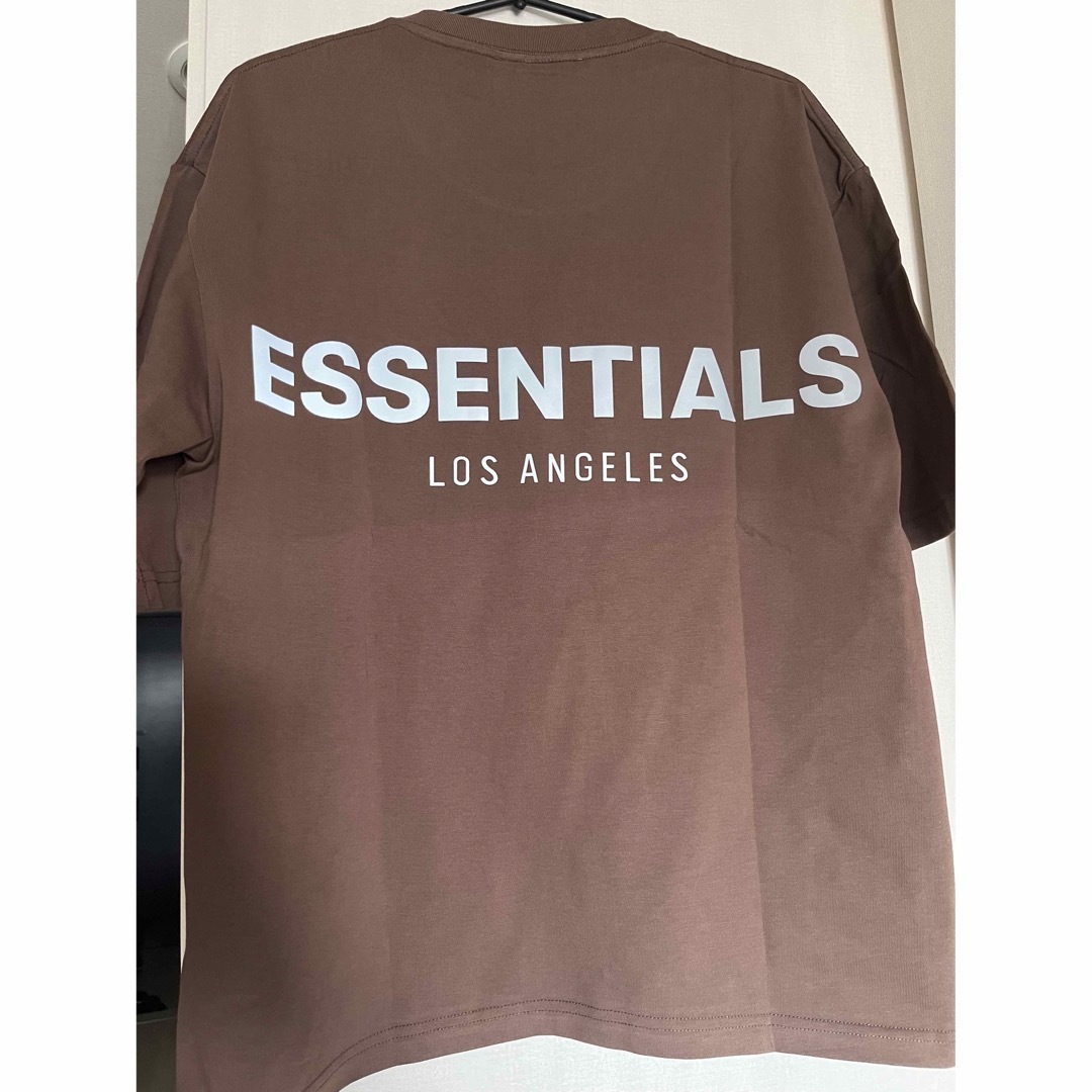 FOG ESSENTIALS Tシャツ男女兼用 エッセンシャルズ  半袖Lサイズ メンズのトップス(Tシャツ/カットソー(半袖/袖なし))の商品写真