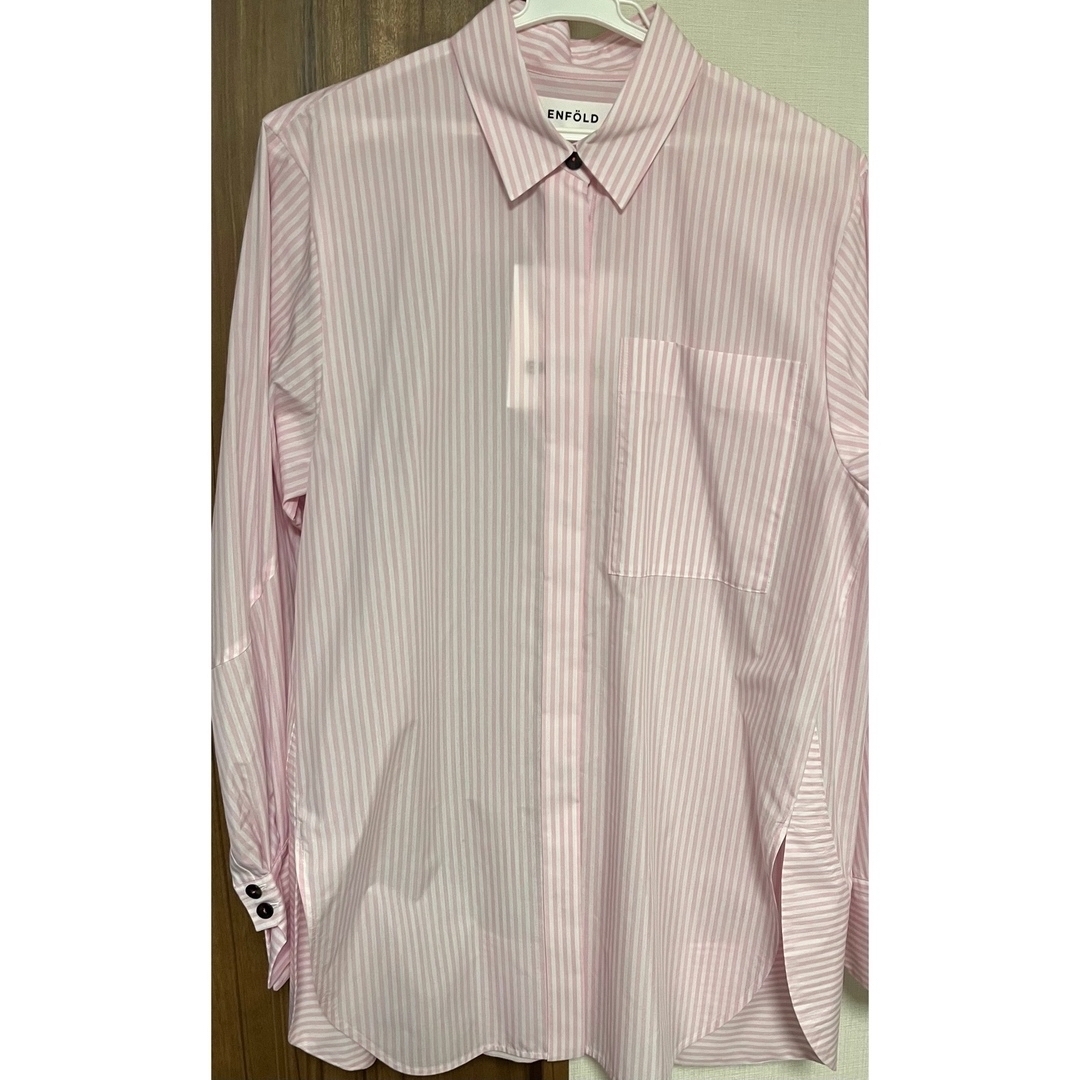 ENFOLD(エンフォルド)のエンフォルド　2024SS STRIPE SOLID-SLEEVE SHIRT レディースのトップス(シャツ/ブラウス(長袖/七分))の商品写真