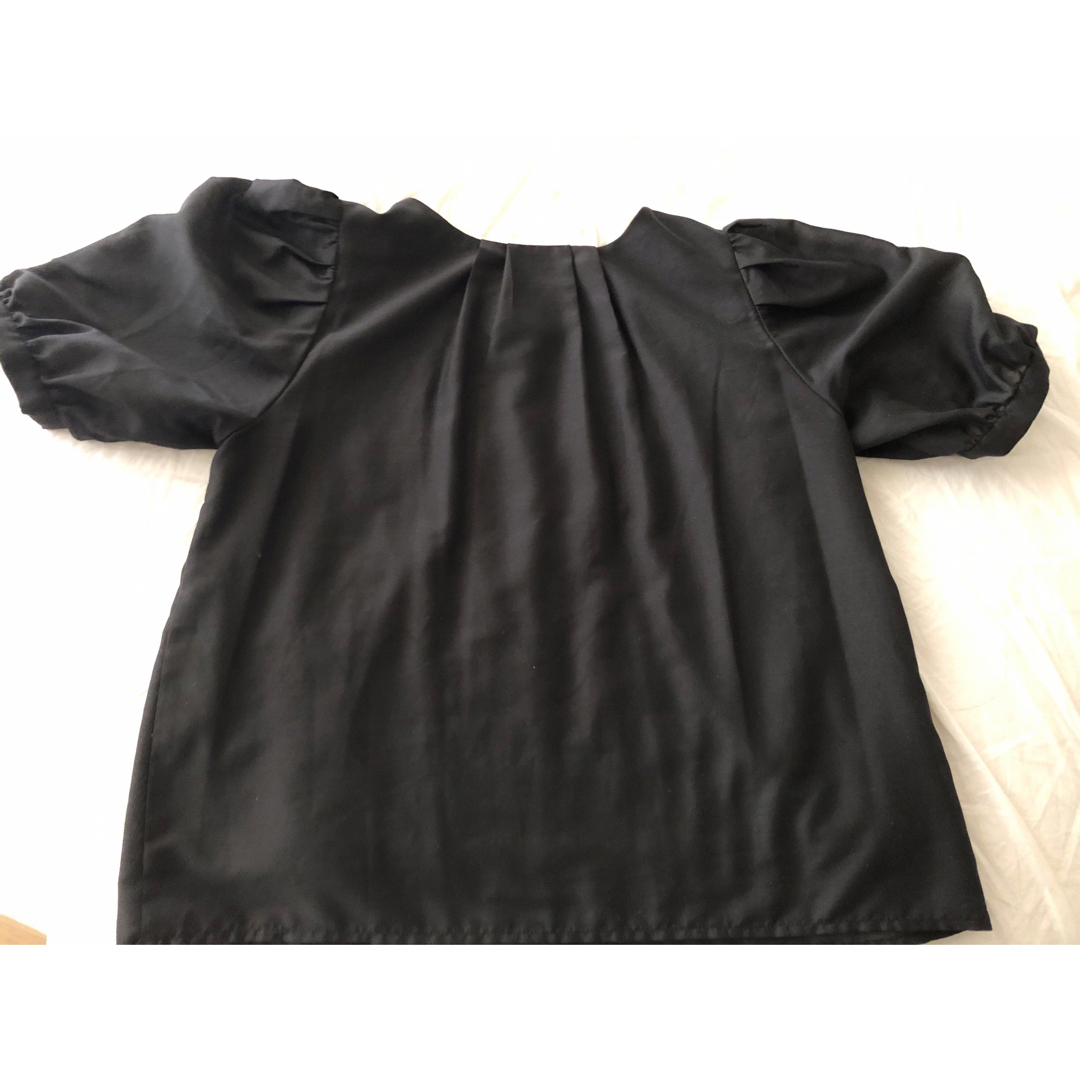 ブラックブラウス レディースのトップス(シャツ/ブラウス(半袖/袖なし))の商品写真