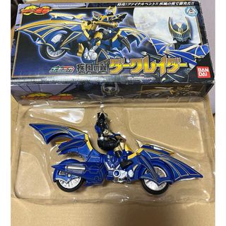 バンダイ(BANDAI)の仮面ライダー龍騎シリーズ  仮面ライダーナイト サバイブ 疾風の翼ダークレイダー(特撮)