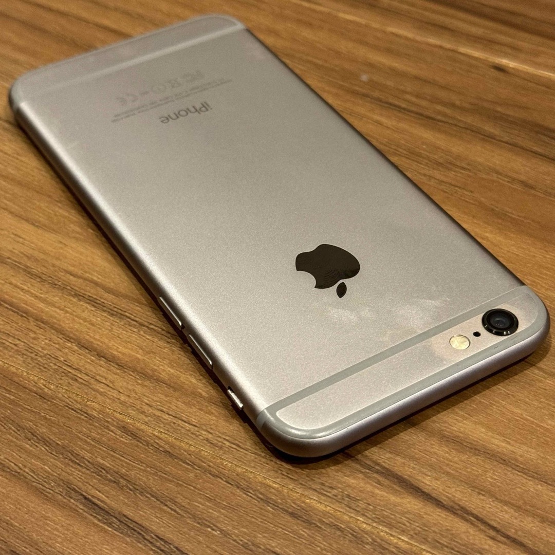 iPhone(アイフォーン)のiPhone 5s 6 セット　ジャンク A1586 A1453 スマホ/家電/カメラのスマートフォン/携帯電話(スマートフォン本体)の商品写真