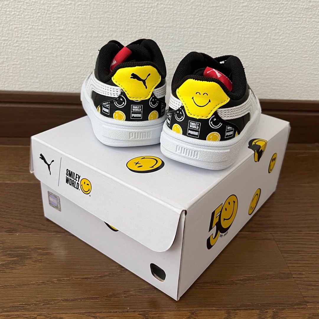 PUMA(プーマ)の【新品】PUMA*スニーカー スマイリー コラボ ベビー キッズ 子供* キッズ/ベビー/マタニティのベビー靴/シューズ(~14cm)(スニーカー)の商品写真