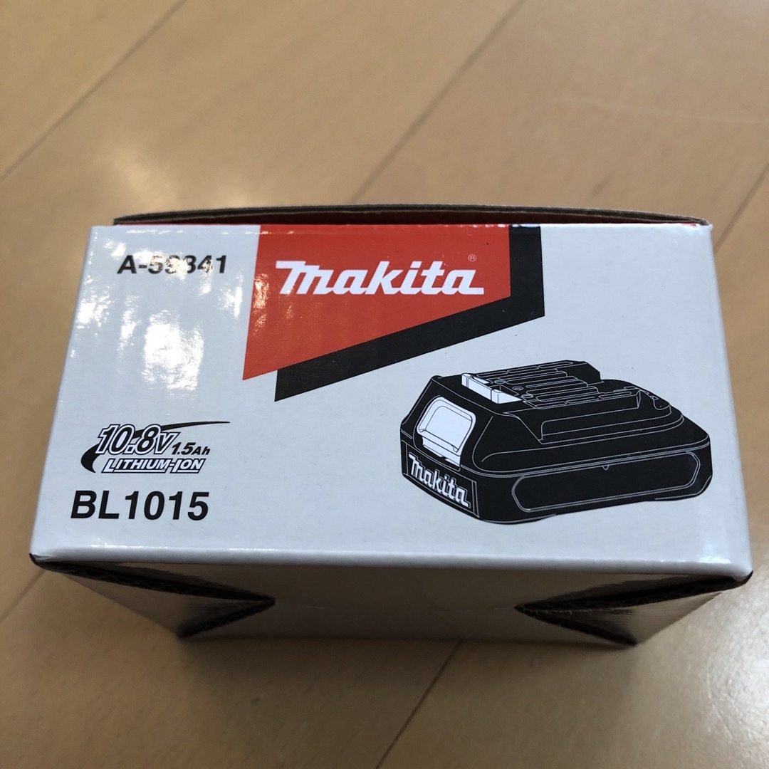 Makita(マキタ)の中古美品マキタ リチウムイオンバッテリー BL1015 10.8V  スマホ/家電/カメラのスマートフォン/携帯電話(バッテリー/充電器)の商品写真