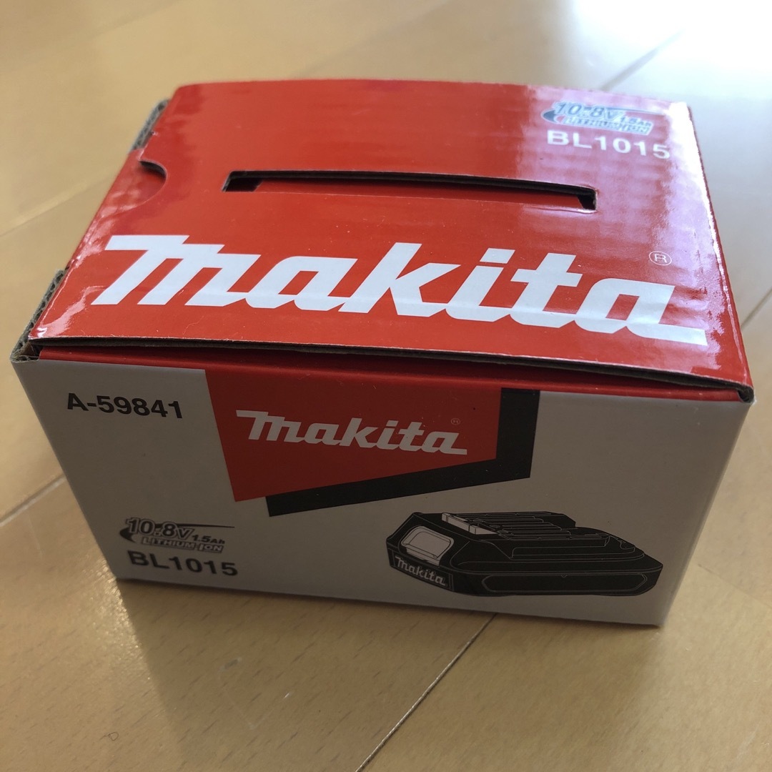 Makita(マキタ)の中古美品マキタ リチウムイオンバッテリー BL1015 10.8V  スマホ/家電/カメラのスマートフォン/携帯電話(バッテリー/充電器)の商品写真