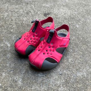 ナイキ(NIKE)のNIKE ナイキ サンレイプロテクト ピンクシューズ ベビー キッズ 子供 (サンダル)