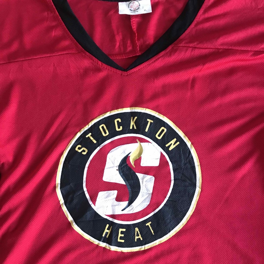 アイスホッケージャージ　ゲームシャツ　ユニフォーム　Stockton heat スポーツ/アウトドアのスポーツ/アウトドア その他(ウインタースポーツ)の商品写真