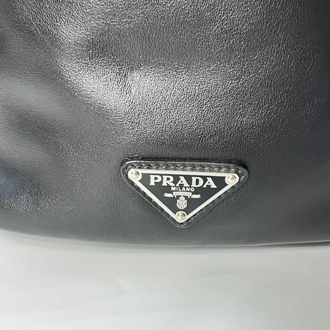 PRADA(プラダ)の【美品・箱付】プラダ　ソフトレザー　ドローストリングバッグ　巾着バッグ　ブラック メンズのバッグ(その他)の商品写真