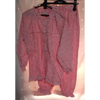 【未使用】ギンガムチェック　赤色　長袖パジャマ　上下　Mサイズ(パジャマ)