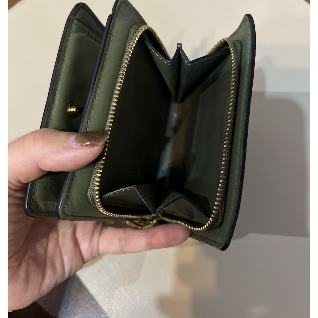 LOEWE(ロエベ)のLOEWE 2つ折り財布 リピートコンパクトジップウォレット レディースのファッション小物(財布)の商品写真