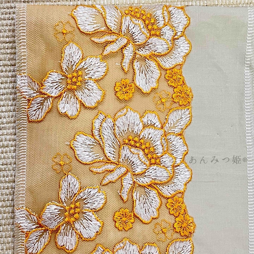 洗える刺繍半衿 山吹色のお花 レディースの水着/浴衣(和装小物)の商品写真