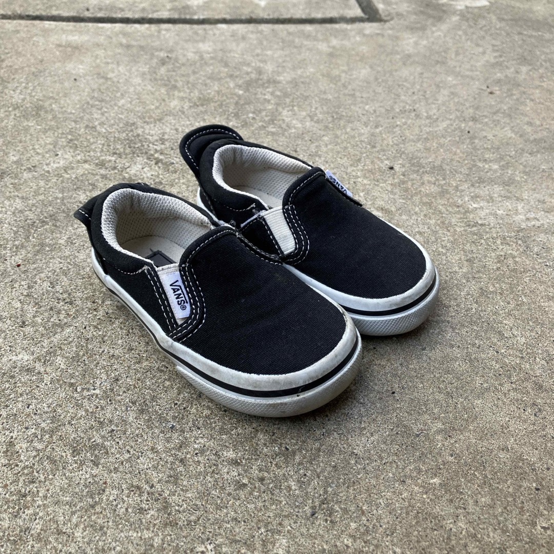 VANS(ヴァンズ)のバンズ　スリッポン　14cm 黒　キッズ　子供　VANS スニーカー キッズ/ベビー/マタニティのキッズ靴/シューズ(15cm~)(スリッポン)の商品写真