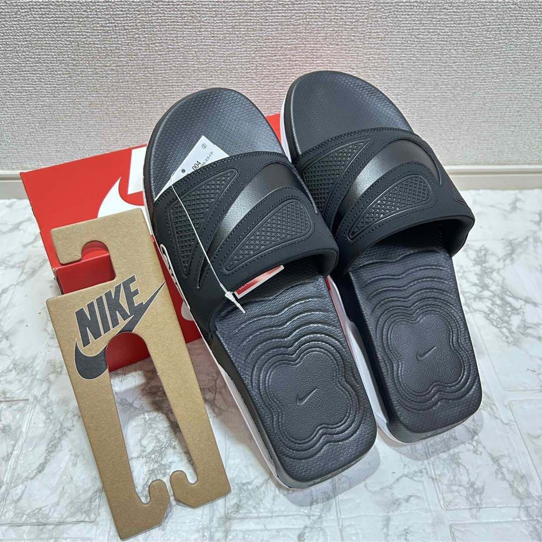 NIKE(ナイキ)の新品 未使用 NIKE AIRMAX CIRRO SLIDE ブラック/ホワイト メンズの靴/シューズ(サンダル)の商品写真