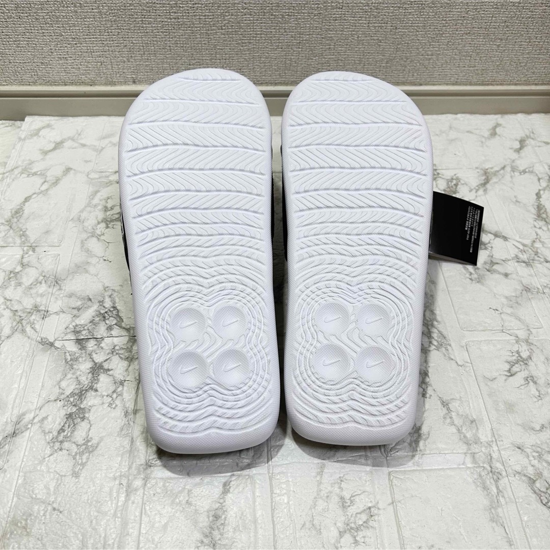 NIKE(ナイキ)の新品 未使用 NIKE AIRMAX CIRRO SLIDE ブラック/ホワイト メンズの靴/シューズ(サンダル)の商品写真