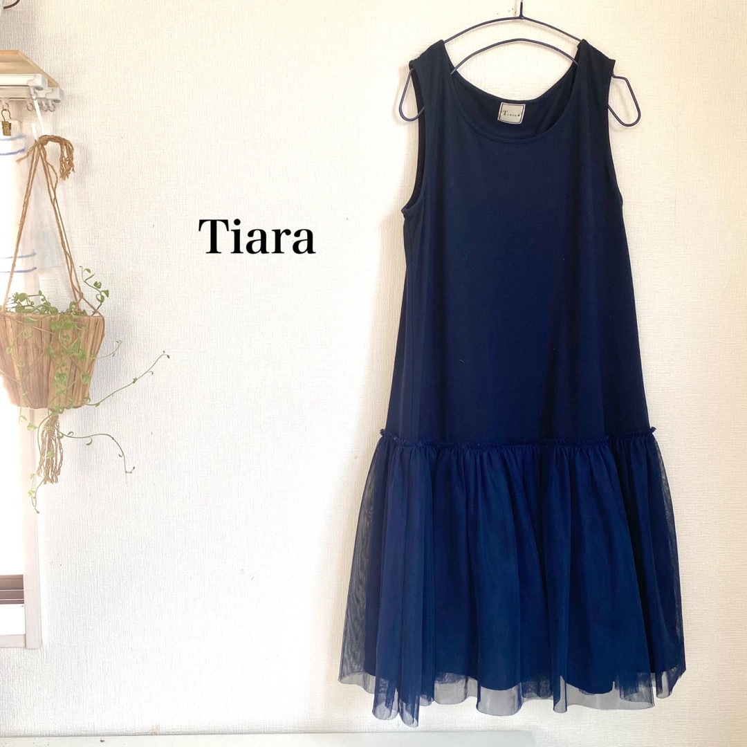 tiara(ティアラ)のティアラ チュールワンピース  ネイビー 紺 ノースリーブ フリル レディースのワンピース(ひざ丈ワンピース)の商品写真