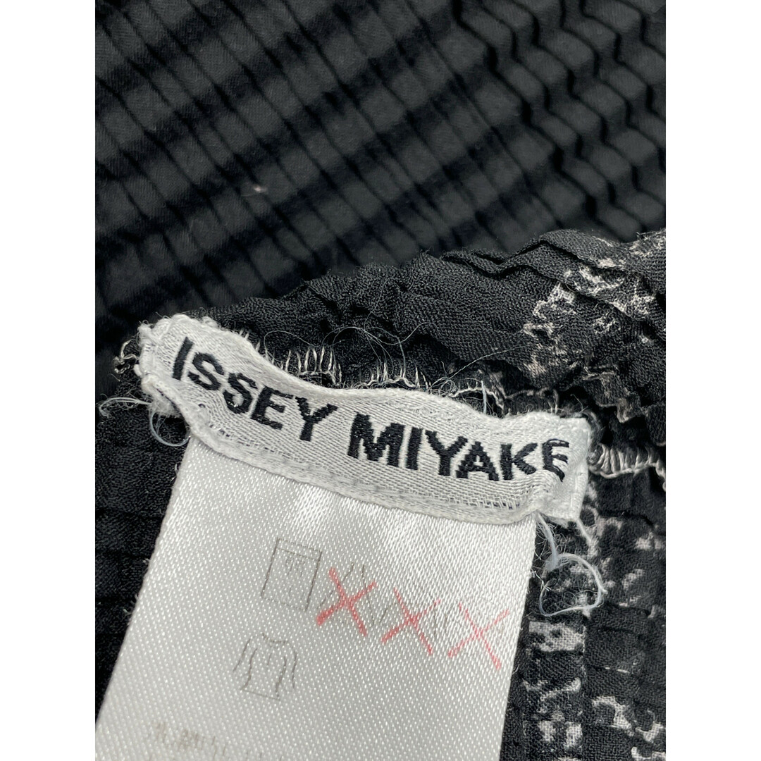 ISSEY MIYAKE(イッセイミヤケ)のイッセイミヤケ IM82-FJ584 ブラック×ホワイト プリーツ ハイネック長袖カットソー M レディースのレッグウェア(タイツ/ストッキング)の商品写真