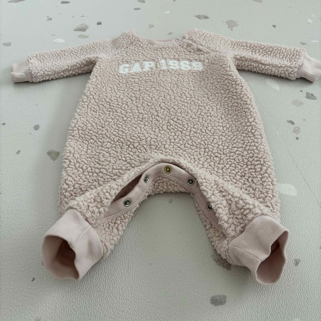 babyGAP(ベビーギャップ)のGAP baby モコモコロンパース　ピンク キッズ/ベビー/マタニティのベビー服(~85cm)(ロンパース)の商品写真