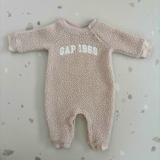 ベビーギャップ(babyGAP)のGAP baby モコモコロンパース　ピンク(ロンパース)