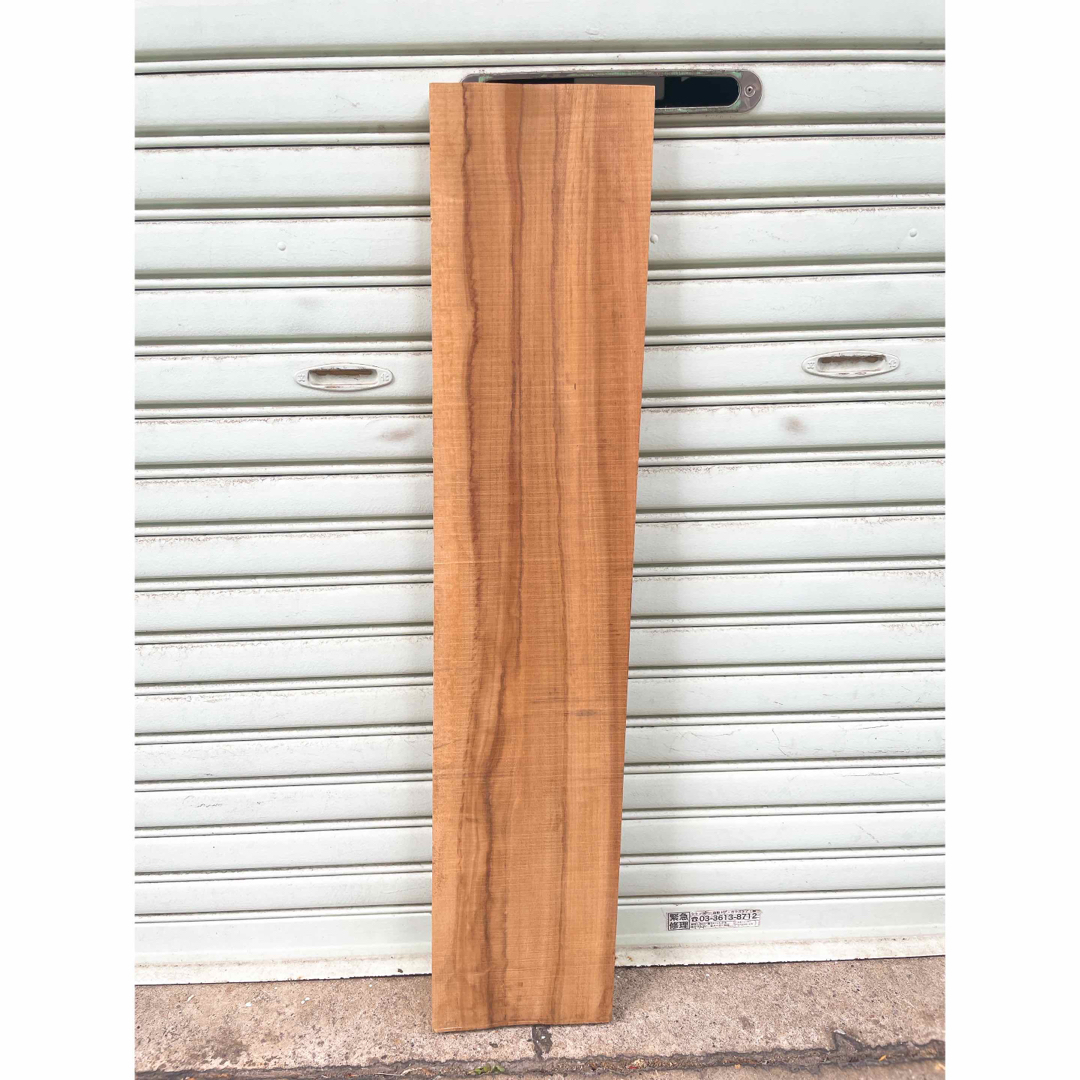 天然　楠木　DIY材　材木　棚板　カウンター材 ハンドメイドの素材/材料(その他)の商品写真
