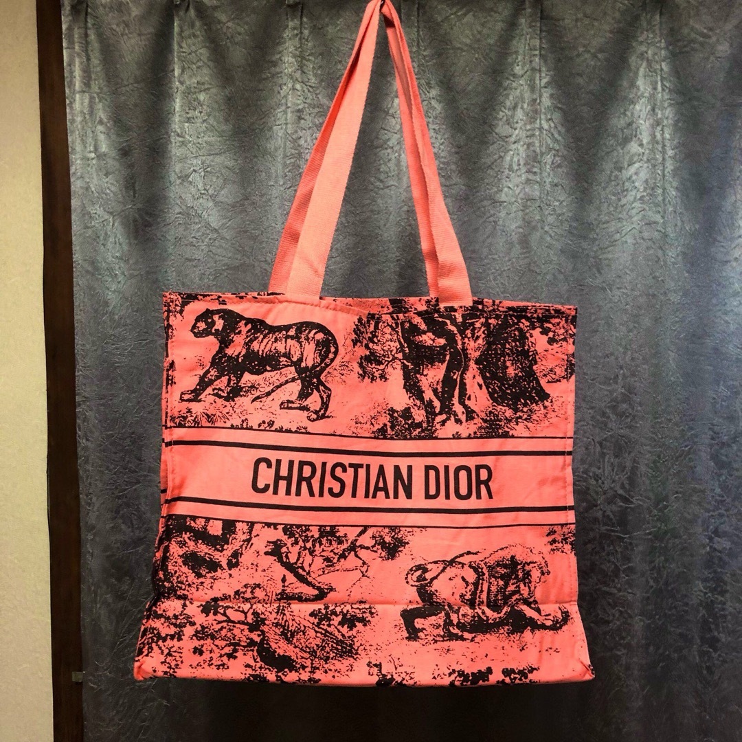 Christian Dior(クリスチャンディオール)のDior トワルドゥジュイ　ディオール　トートバッグ　ノベルティ　非売品　赤 レディースのバッグ(トートバッグ)の商品写真