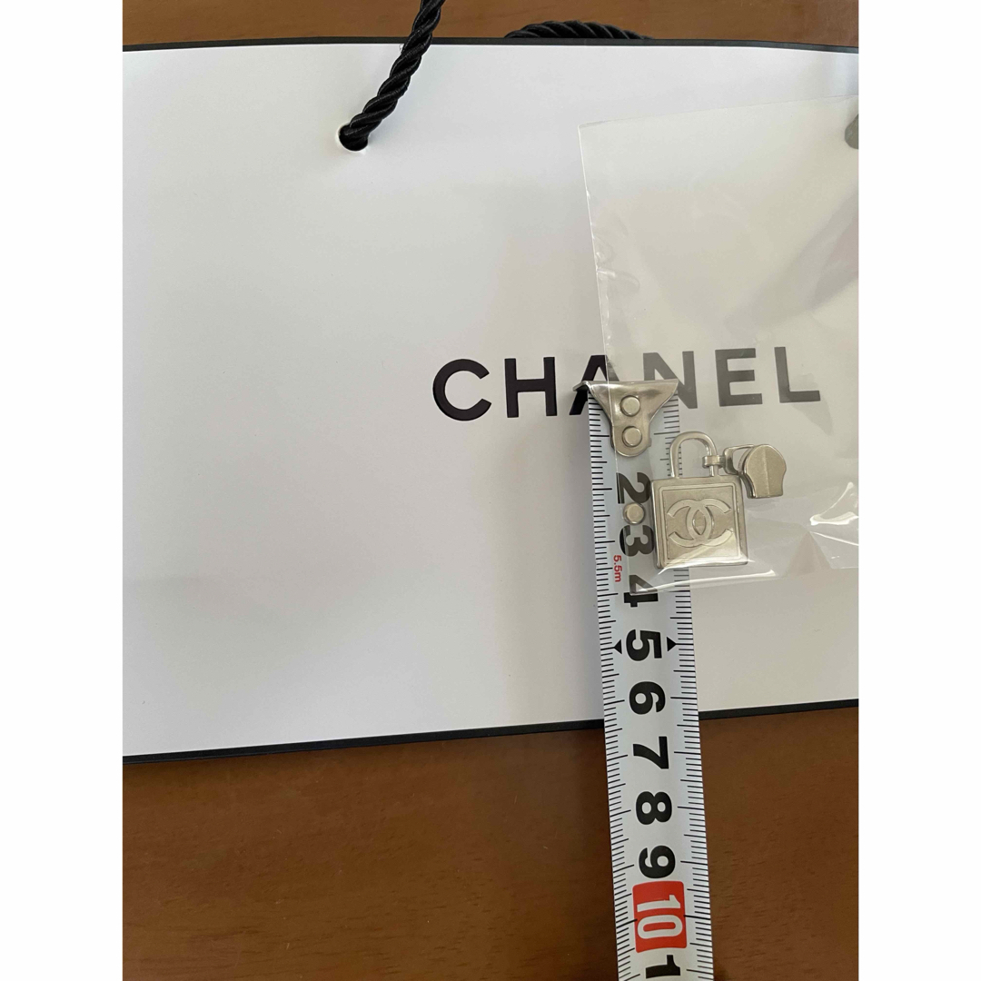 CHANEL(シャネル)のCHANELチャック レディースのファッション小物(その他)の商品写真