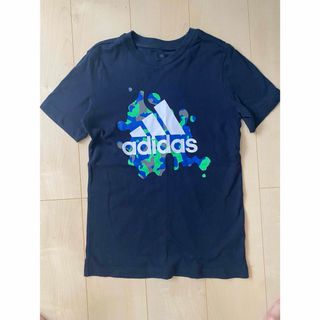 ②adidas Tシャツ　150センチ