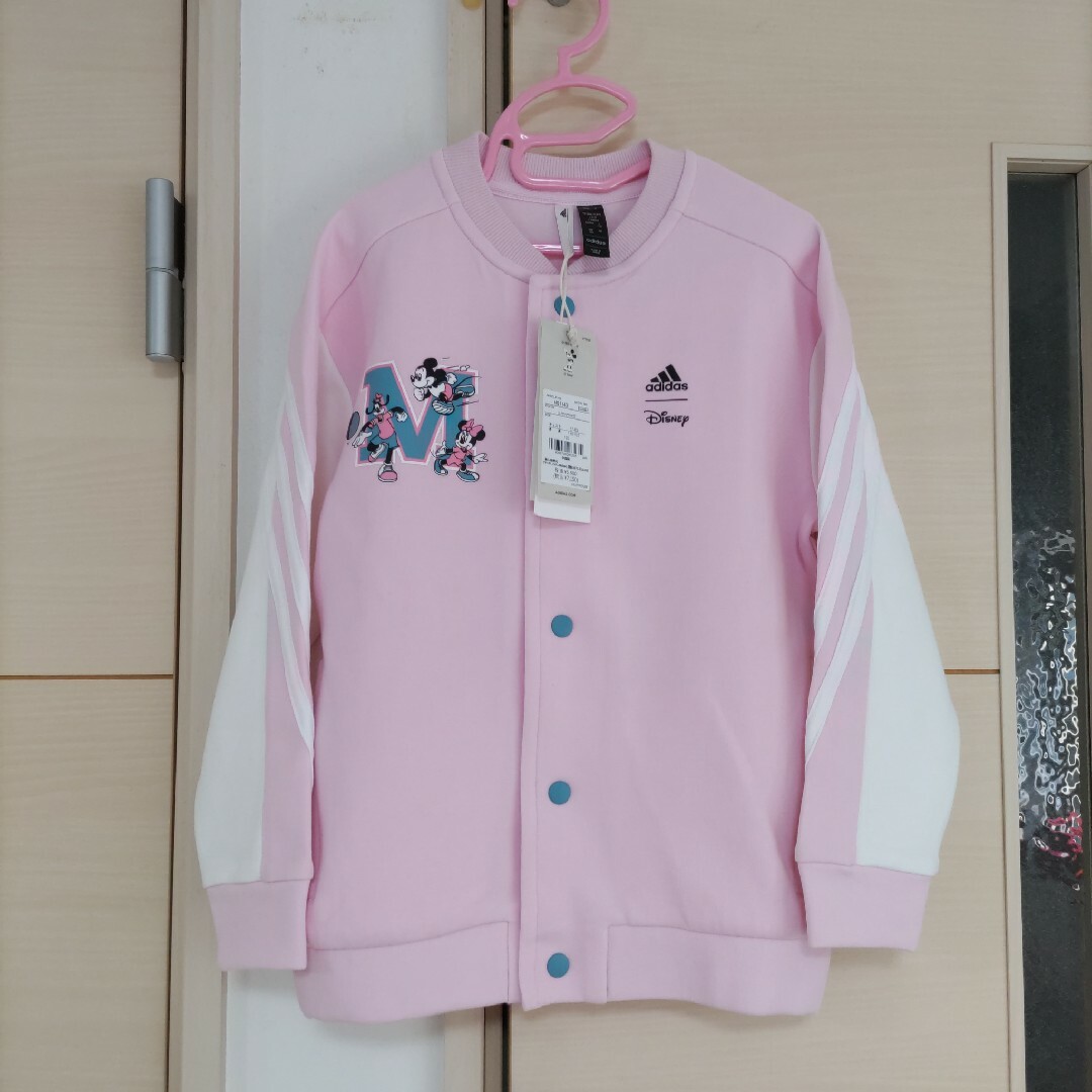 adidas(アディダス)の新品★アディダス ディズニー  スタジャン ジャンパー  ピンク 120 キッズ/ベビー/マタニティのキッズ服女の子用(90cm~)(ジャケット/上着)の商品写真