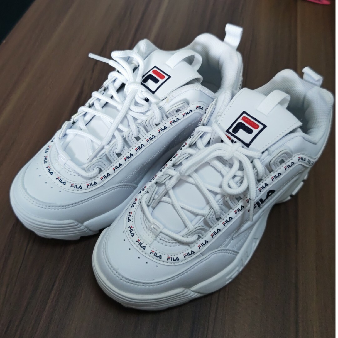 FILA(フィラ)のFILA スニーカー　24.5 レディースの靴/シューズ(スニーカー)の商品写真