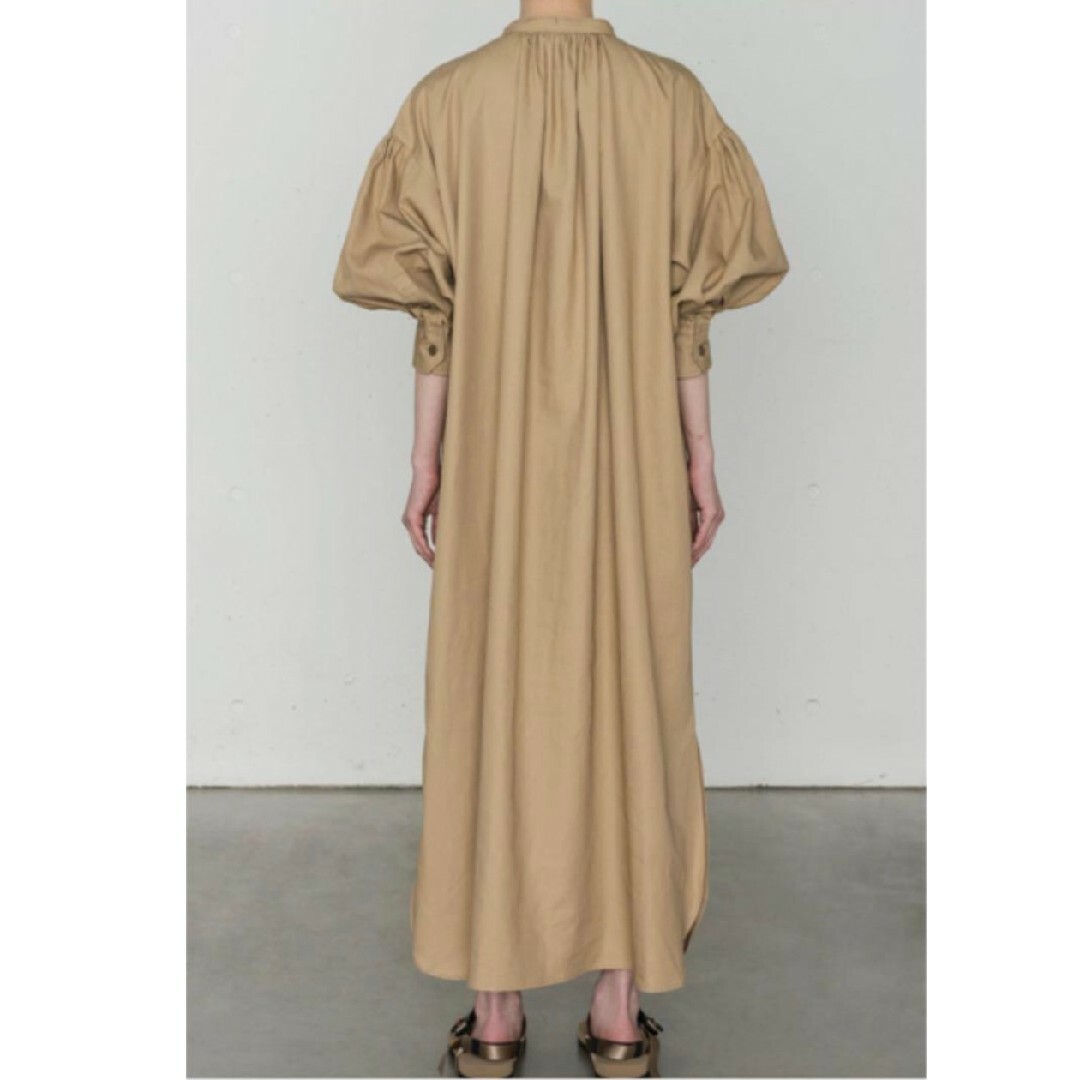 HYKE(ハイク)の【新品未使用】HYKE C/H GATHERED DRESS レディースのワンピース(ロングワンピース/マキシワンピース)の商品写真