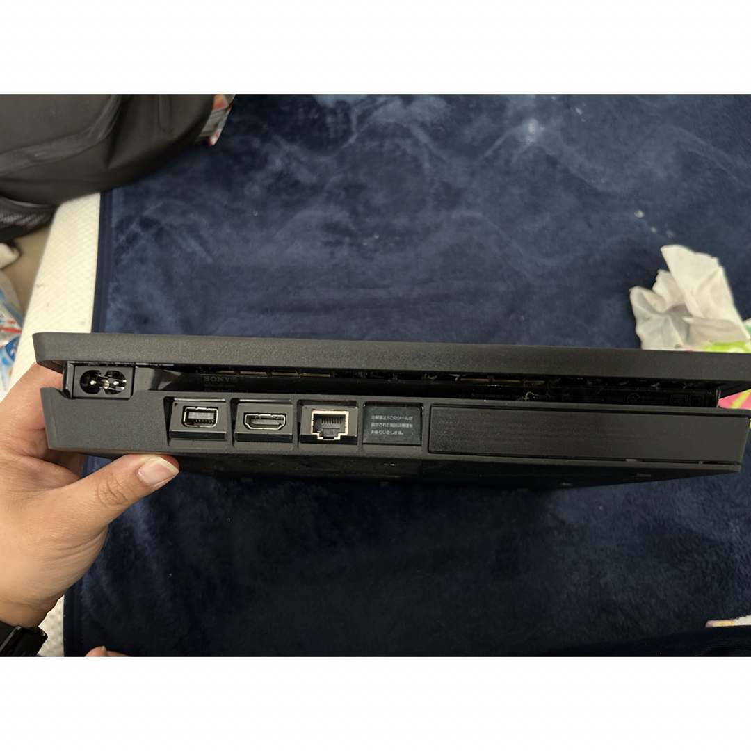 SONY(ソニー)のSONY PlayStation4 本体 CUH-2000BB01 エンタメ/ホビーのゲームソフト/ゲーム機本体(家庭用ゲーム機本体)の商品写真