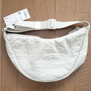 ユニクロ(UNIQLO)のユニクロ　ラウンド　ミニショルダーバッグ(ショルダーバッグ)