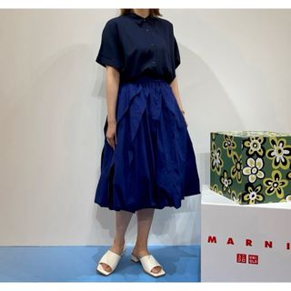 ユニクロ(UNIQLO)の☆ マルニ　MARNI ユニクロ バルーンシェイプスカート コラボ　ネイビー ☆(ロングスカート)