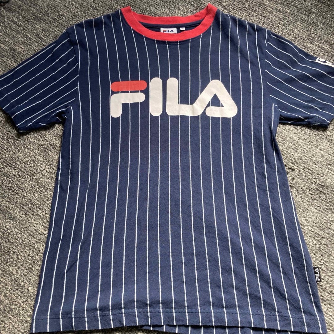 FILA(フィラ)のFILA フィラ　メンズ　Tシャツ　Mサイズ　古着　ストライプ メンズのトップス(Tシャツ/カットソー(半袖/袖なし))の商品写真