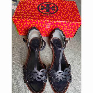 トリーバーチ(Tory Burch)のトリーバーチ　サンダル　ネイビー　8サイズ(サンダル)