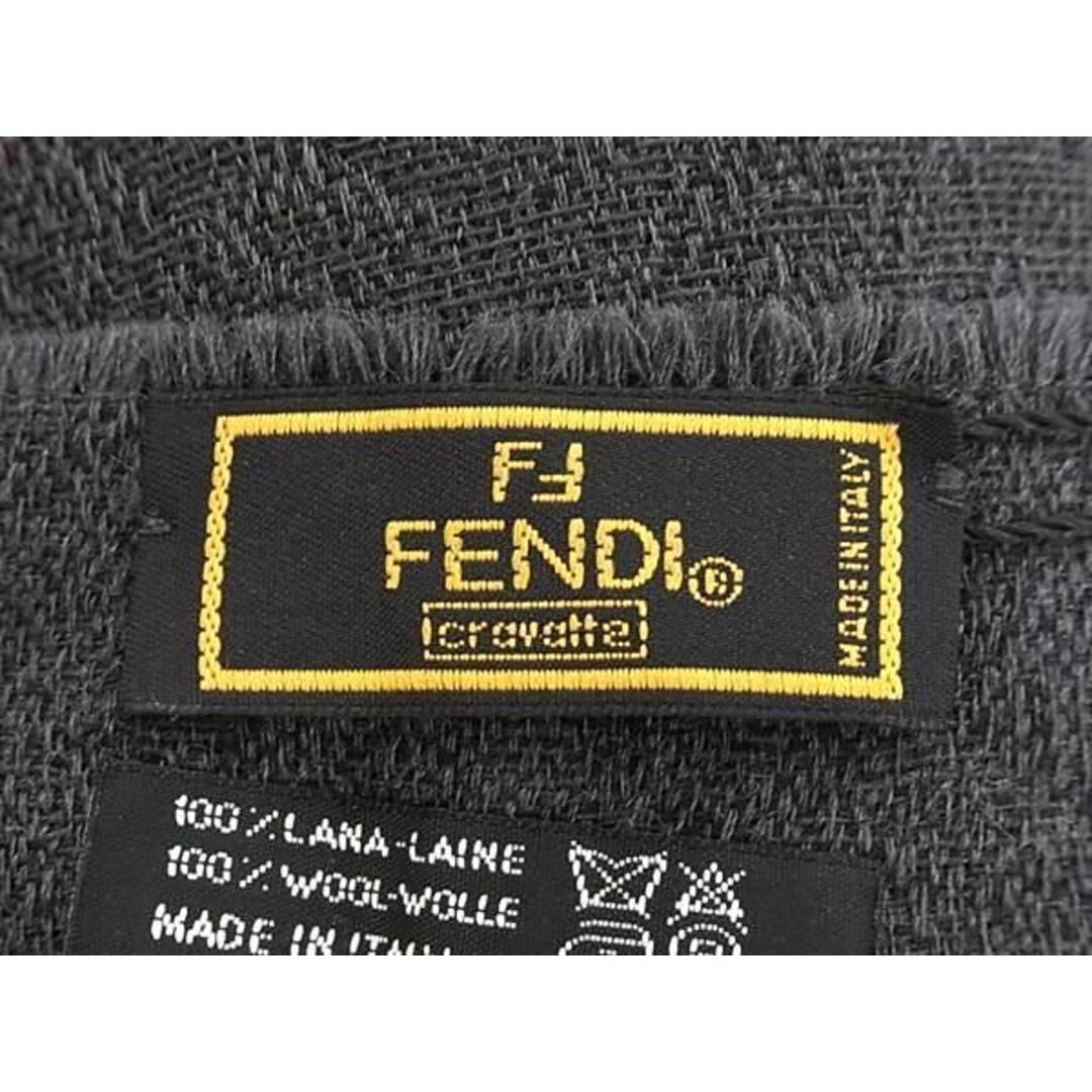 FENDI(フェンディ)の■新品■未使用■ FENDI フェンディ ウール100％ フリンジ マフラー 防寒具 レディース メンズ グレー系 FA1236 メンズのメンズ その他(その他)の商品写真