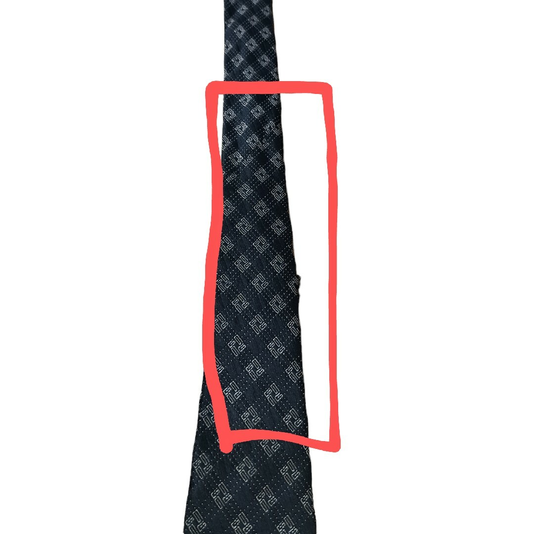 Gucci(グッチ)の【GUCCI】　グッチ　ブラック系　総柄　イタリア製 メンズのファッション小物(ネクタイ)の商品写真