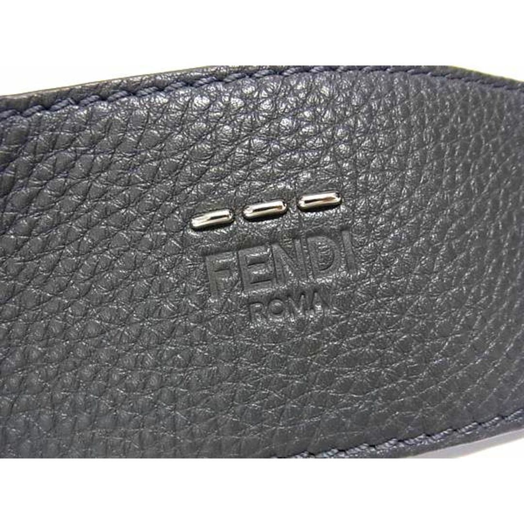 FENDI(フェンディ)の■新品同様■ FENDI フェンディ ストラップユー レザー ショルダーストラップ 肩掛け レディース メンズ ブラック系 BJ2526 メンズのメンズ その他(その他)の商品写真