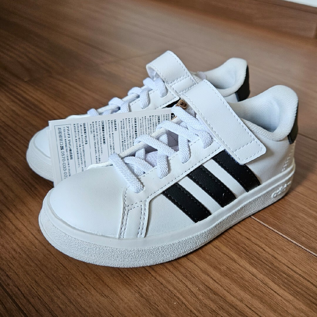 adidas(アディダス)のadidas/アディダス キッズ スニーカー GW6521 キッズ/ベビー/マタニティのキッズ靴/シューズ(15cm~)(スニーカー)の商品写真