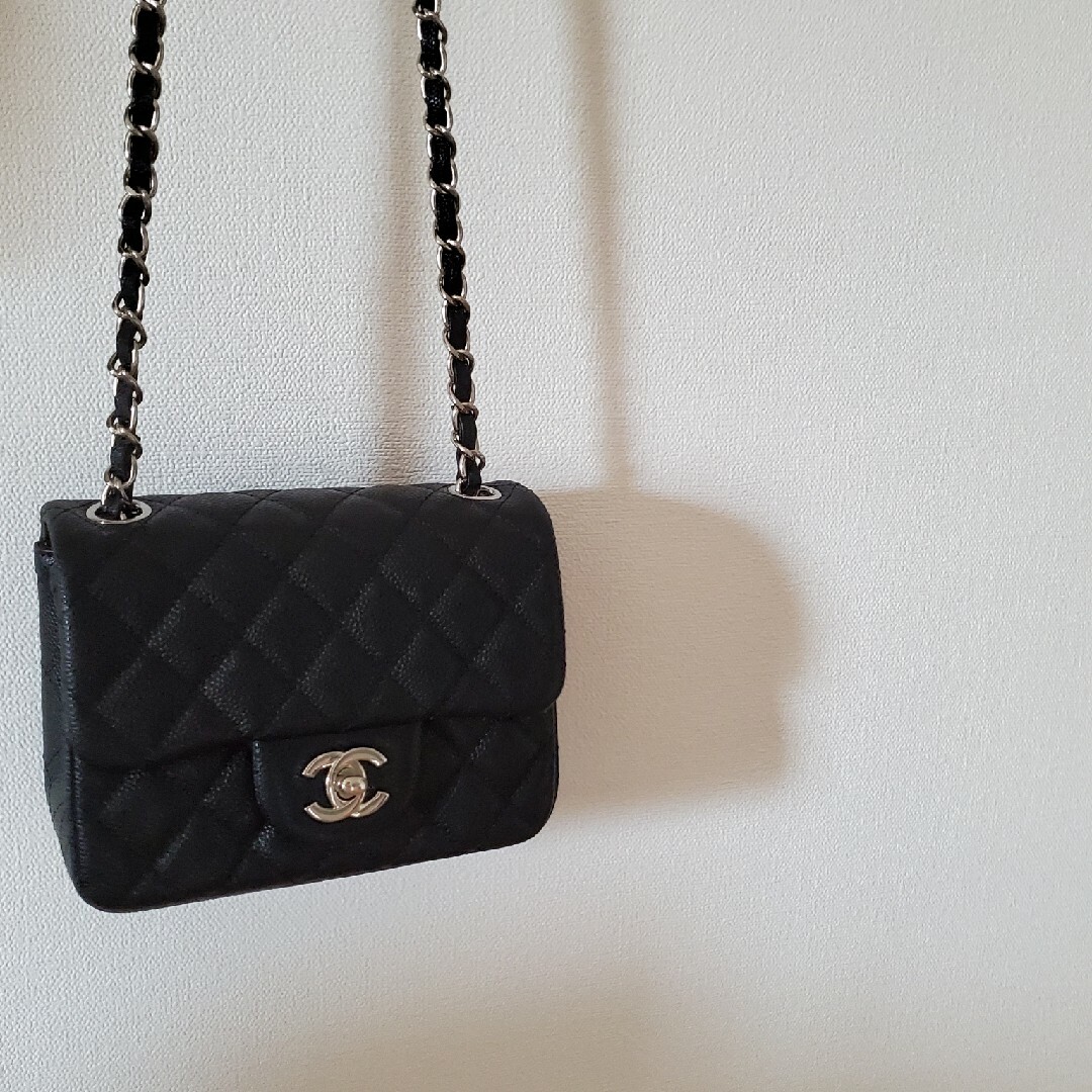 CHANEL(シャネル)のシャネルミニショルダーバッグ レディースのバッグ(ショルダーバッグ)の商品写真