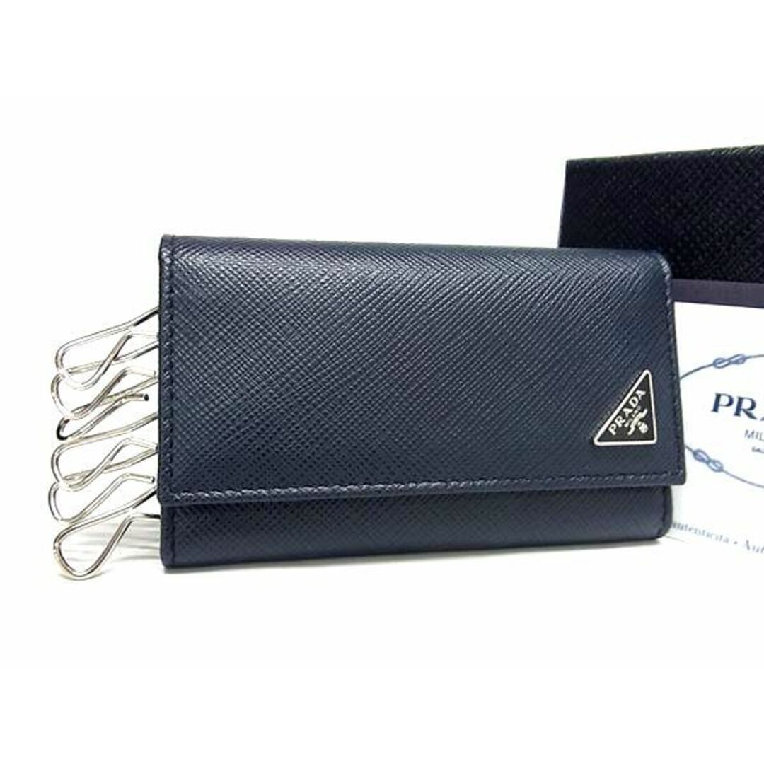 PRADA(プラダ)の■新品■未使用■ PRADA プラダ 2PG222 サフィアーノレザー 6連 キーケース 鍵入れ メンズ ネイビー系 FA3863 レディースのアクセサリー(その他)の商品写真