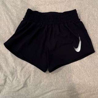 ナイキ(NIKE)のNIKE トレーニングウェア　レディース(その他)