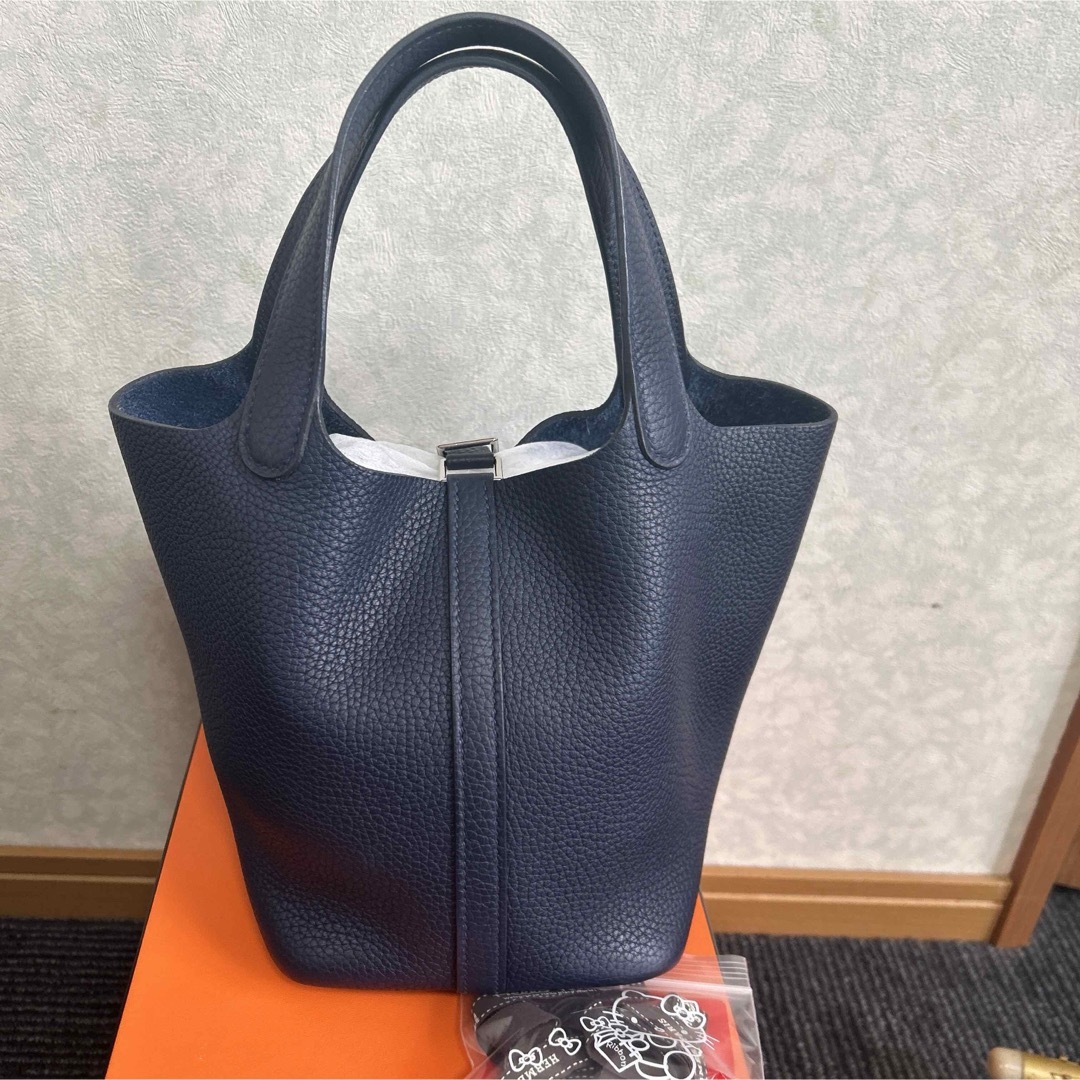 Hermes(エルメス)のエルメス　ピコタンpm ブルーニュイ レディースのバッグ(トートバッグ)の商品写真