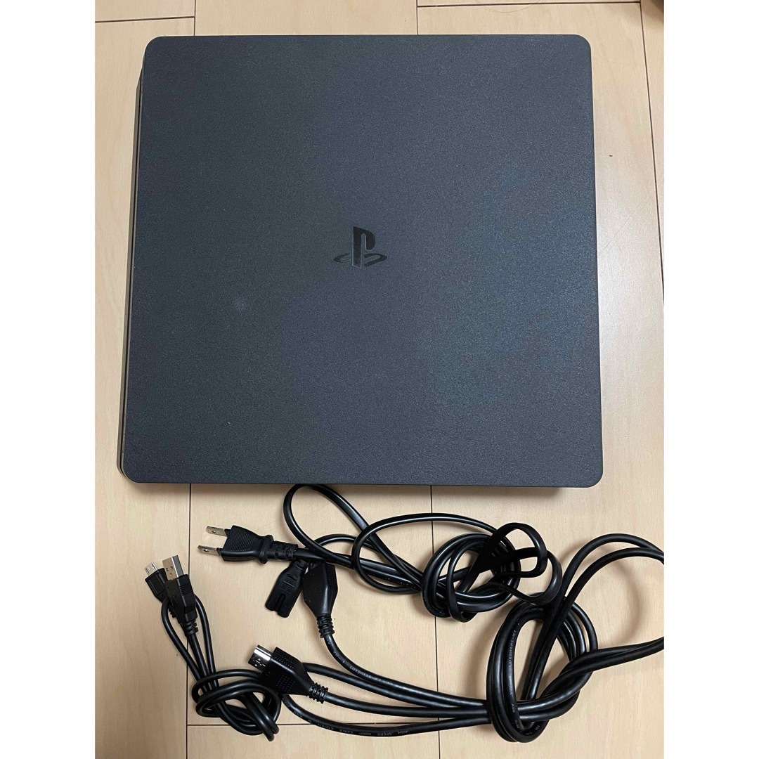 PlayStation4(プレイステーション4)のPS4 CUH2100A 500GB エンタメ/ホビーのゲームソフト/ゲーム機本体(家庭用ゲーム機本体)の商品写真