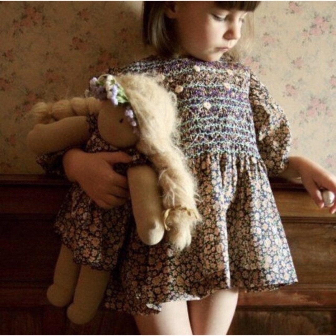 SOOR PLOOM(ソーアプルーム)のBonjour Diary Smock チュニックブラウス小花　2-3y キッズ/ベビー/マタニティのキッズ服女の子用(90cm~)(ブラウス)の商品写真