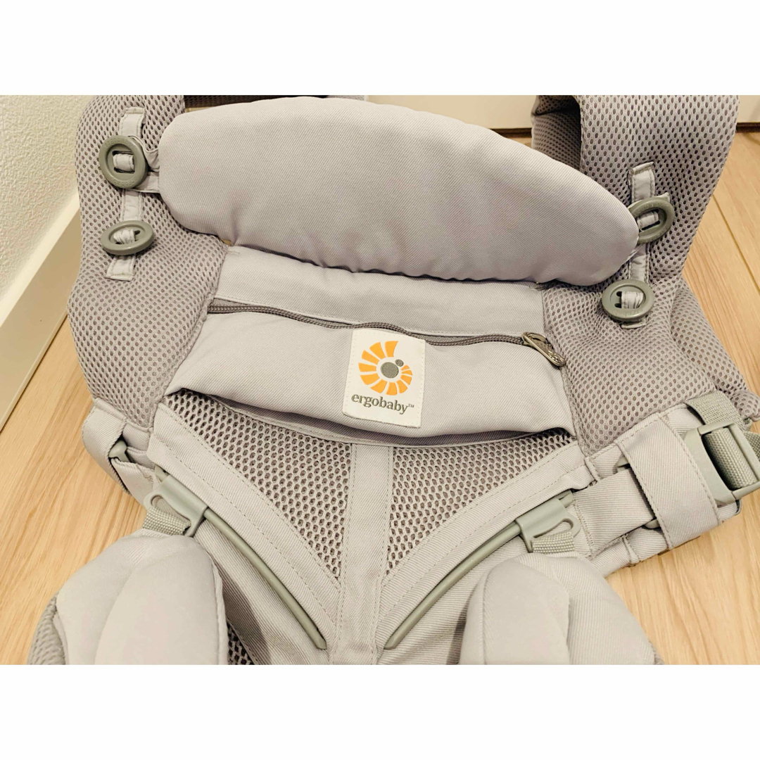 Ergobaby(エルゴベビー)のergo エルゴベビー オムニ360 クールエア グレー メッシュ 抱っこ紐 キッズ/ベビー/マタニティの外出/移動用品(抱っこひも/おんぶひも)の商品写真